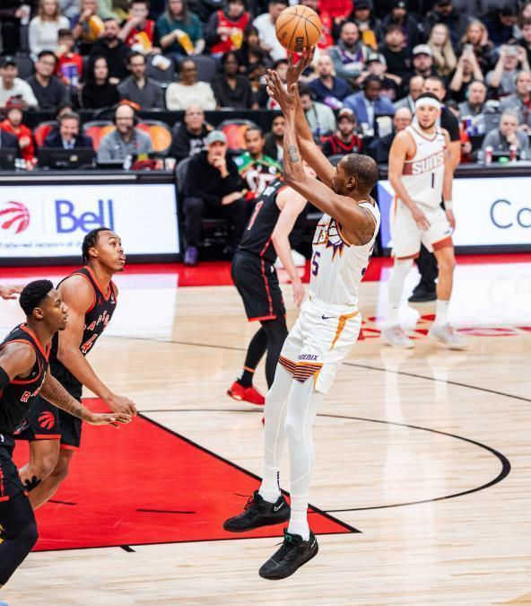 太阳队新赛季首战频遭受挫进攻力不足的简单介绍