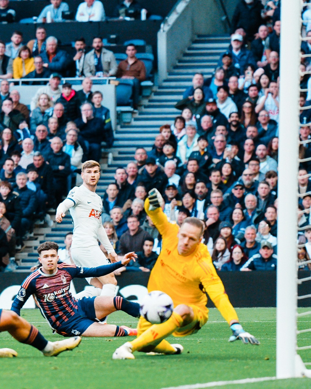 开云体育入口-托特纳姆热刺取得三分,重返前四的简单介绍