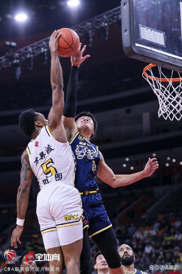 开云体育APP下载-热火爵士精彩对决,场上实力对决点燃球场的简单介绍