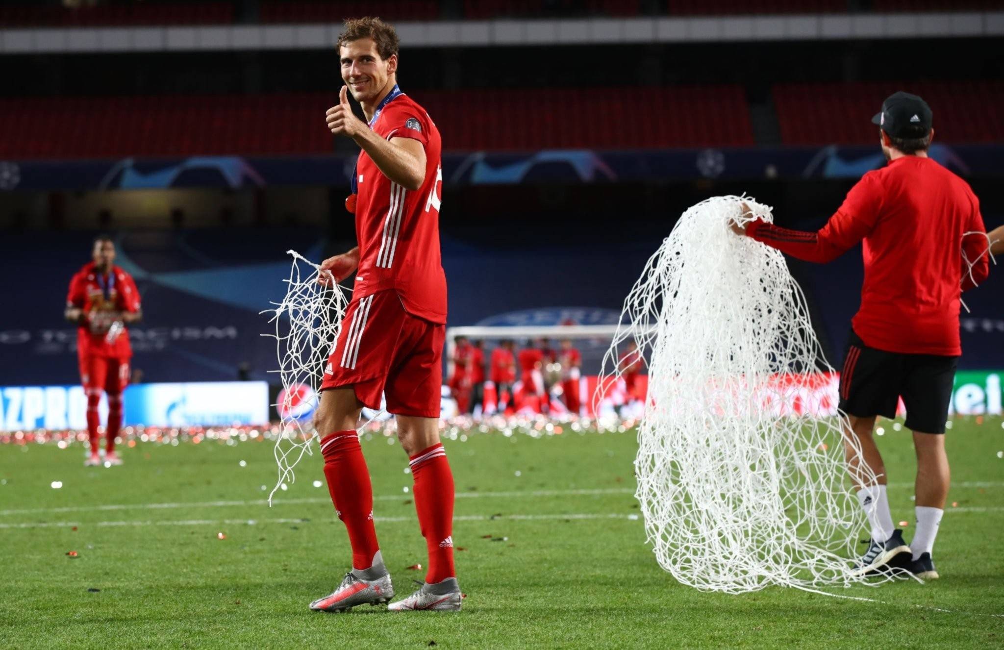 开云体育入口-沙尔克队主帅戴维斯力求提升球队排名的简单介绍