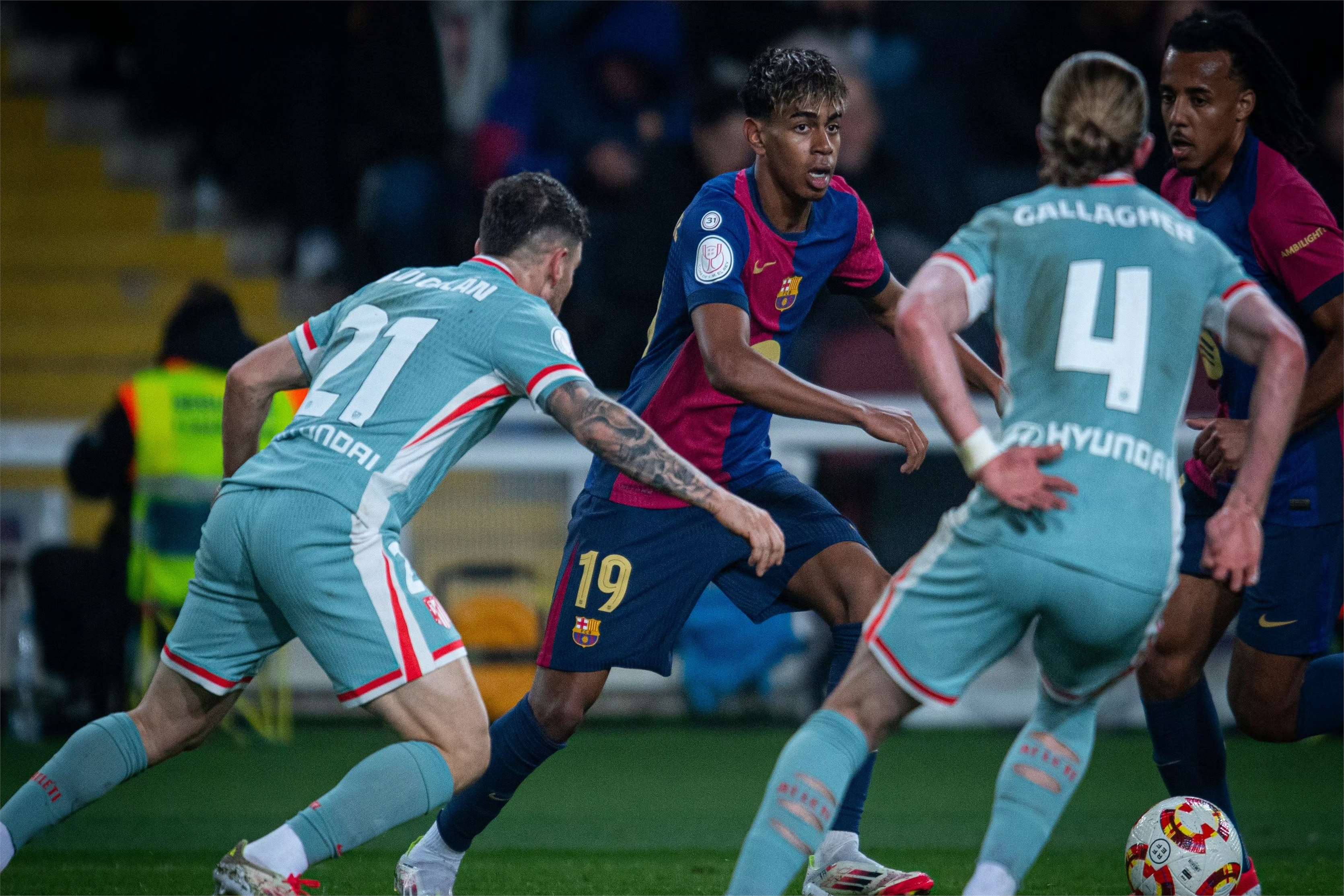 开云体育入口-马竞低迷失分连连,赛季开局难以调整的简单介绍