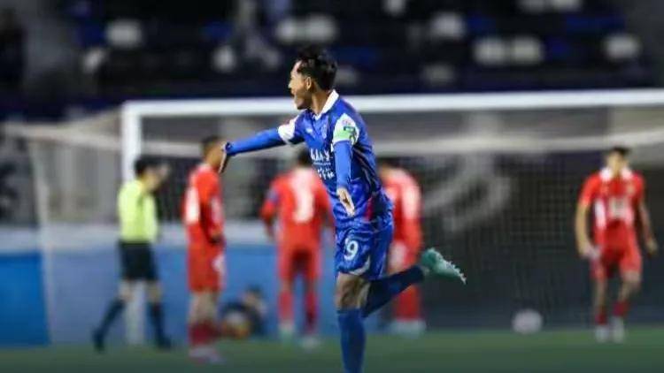 普利茅斯主场大败，保级形势愈发严峻