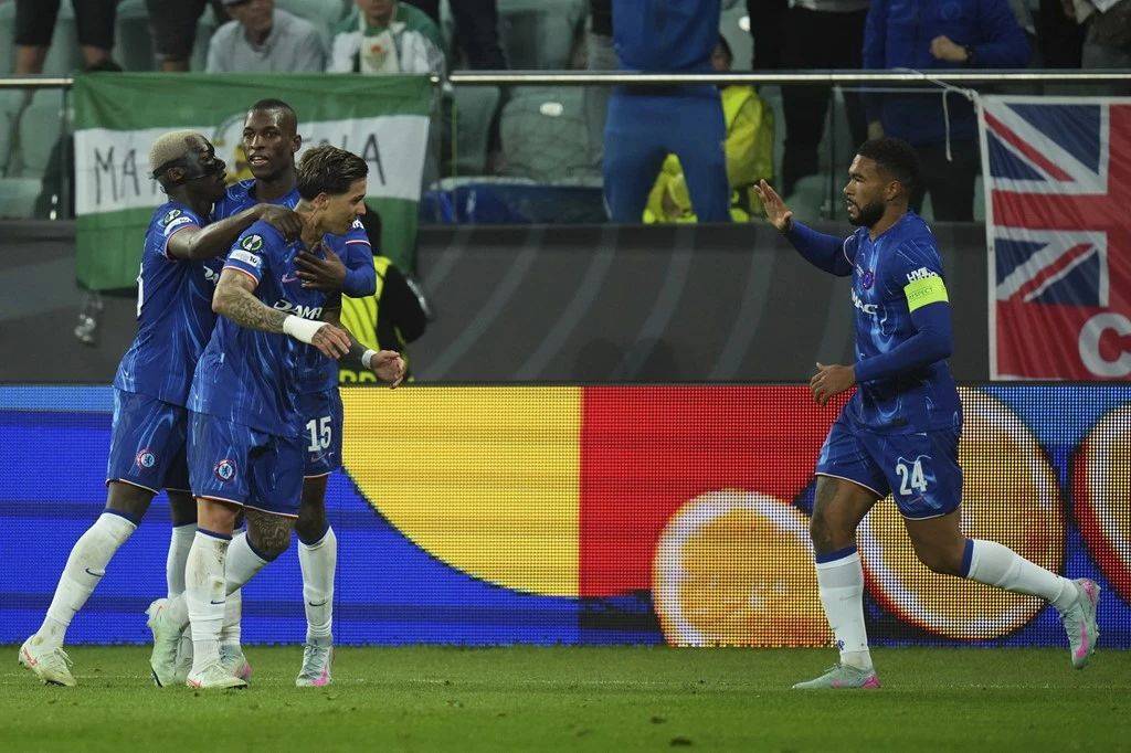 欧洲球队联手赢得国际巡回赛冠军