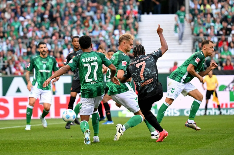 开云体育APP下载-包含不莱梅球员难破法国铁桶防线的词条