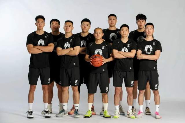 关于精彩纷呈!豪门球队争夺至高荣誉的信息 关于精彩纷呈!豪门球队争夺至高荣誉的信息