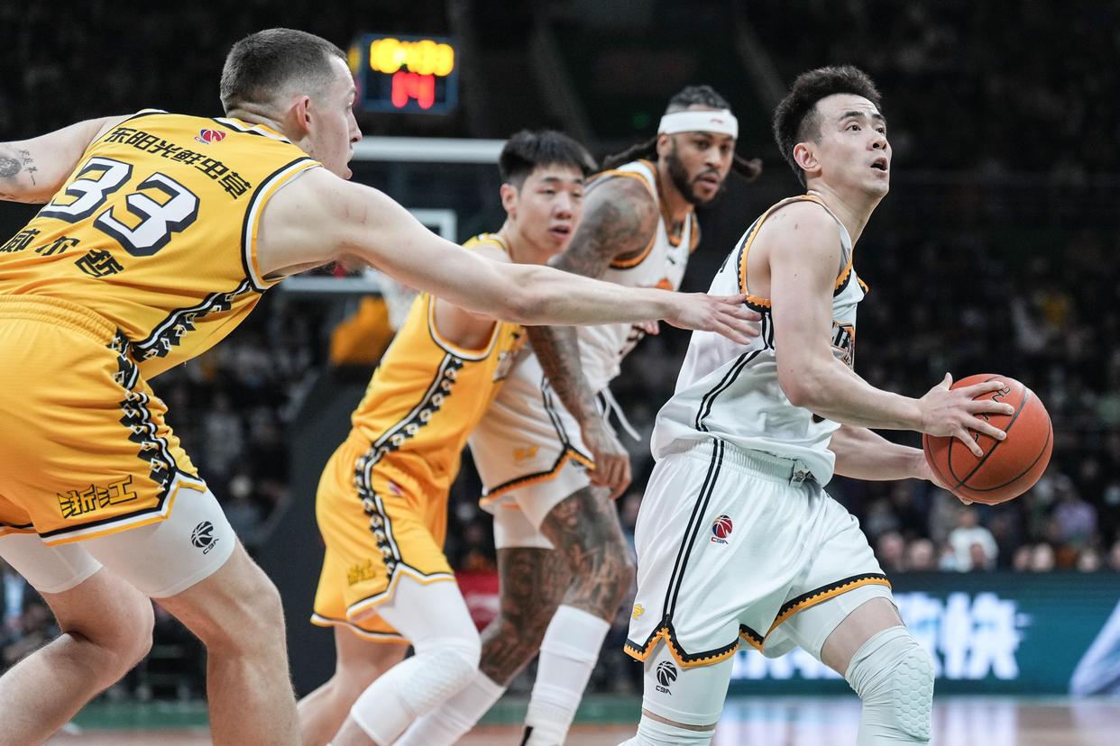 四川男篮再胜关键战，稳固战绩