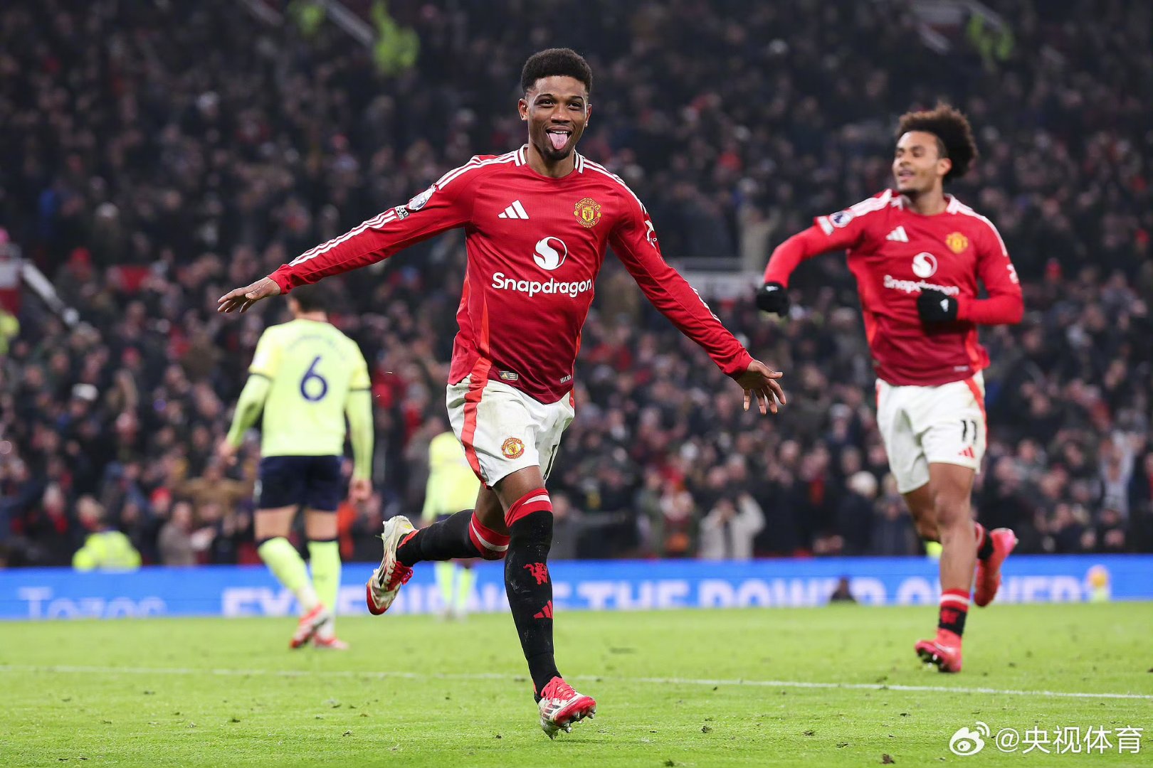 开云官网-阿贾克斯主场逆转曼联,小组出线