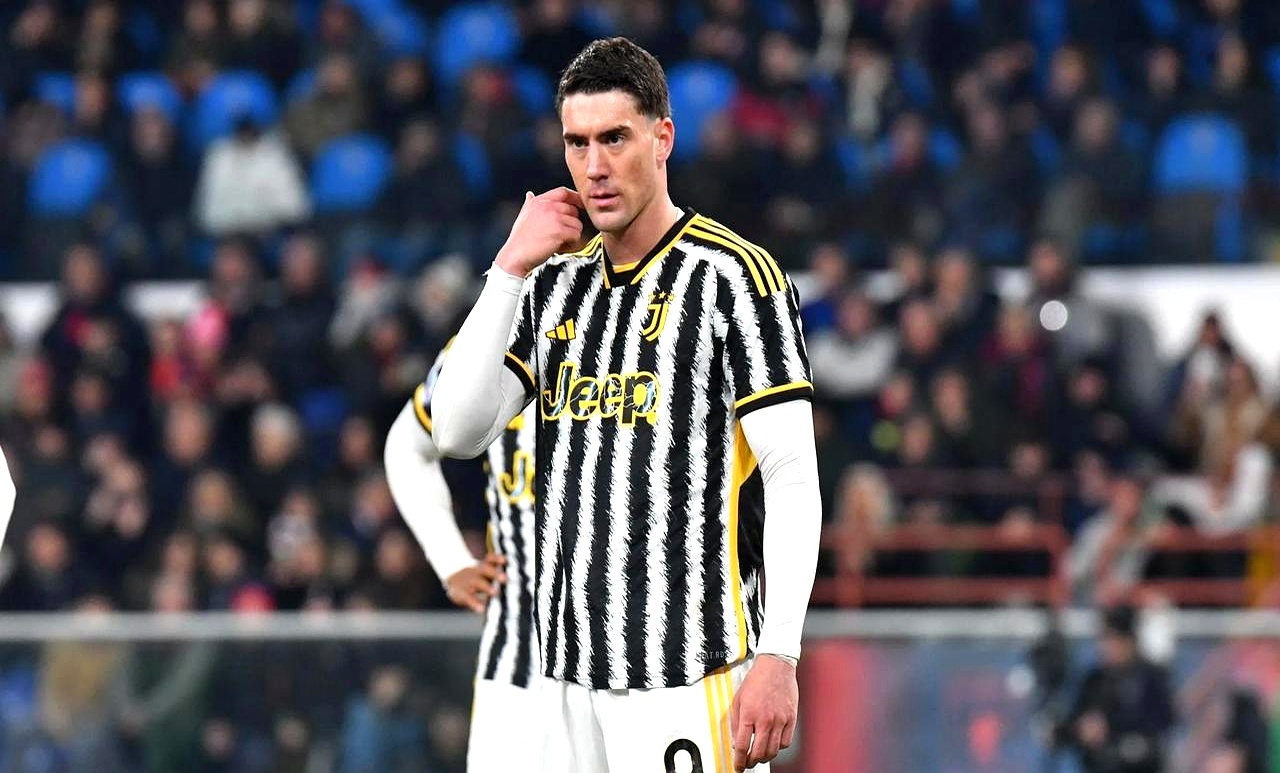 包含尤文图斯客场惨败，遭遇三连败的词条