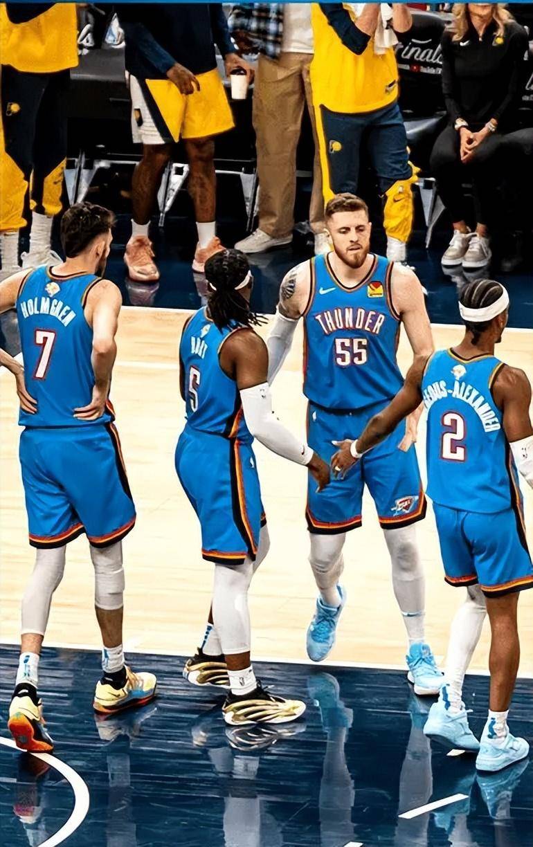 人完胜步行者!首轮战落幕全队气势如虹的简单介绍 人完胜步行者!首轮战落幕全队气势如虹的简单介绍