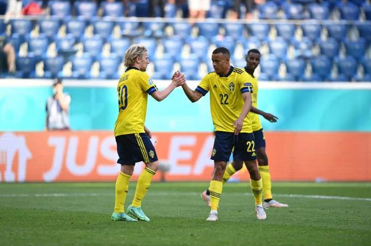 斯洛伐克女足与保加利亚队展开激烈对抗