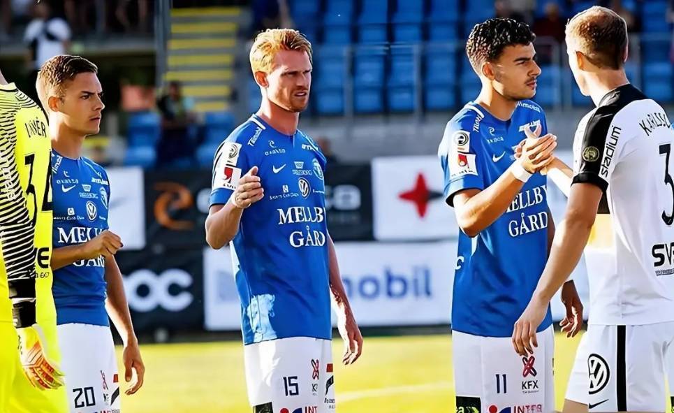 斯特拉斯堡主场大胜,摆脱颓势久振 斯特拉斯堡主场大胜,摆脱颓势久振