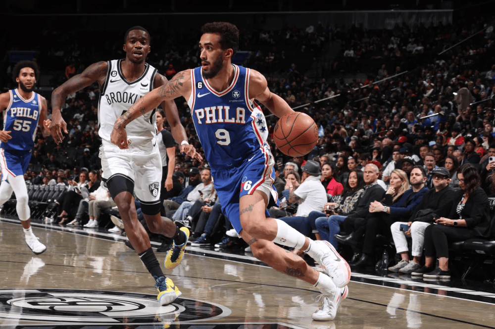 NBA悍将在联赛中攻城拔寨,精彩表现获得赞誉 NBA悍将在联赛中攻城拔寨,精彩表现获得赞誉