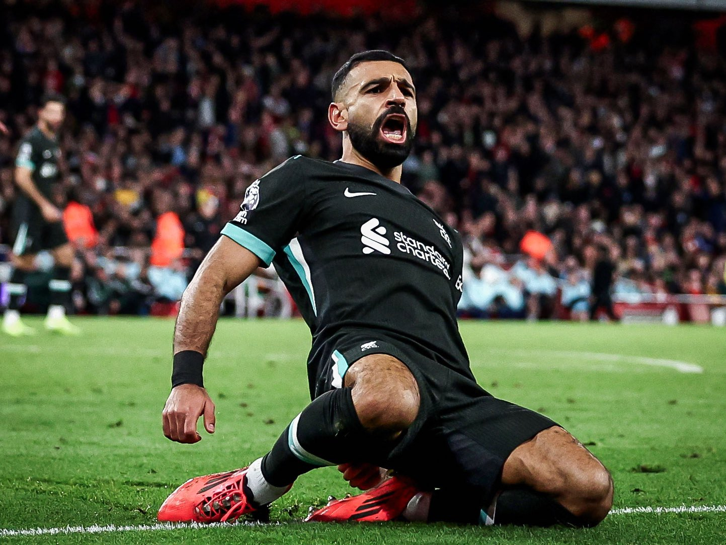 利物浦主场大胜,重回联赛前五 利物浦主场大胜,重回联赛前五