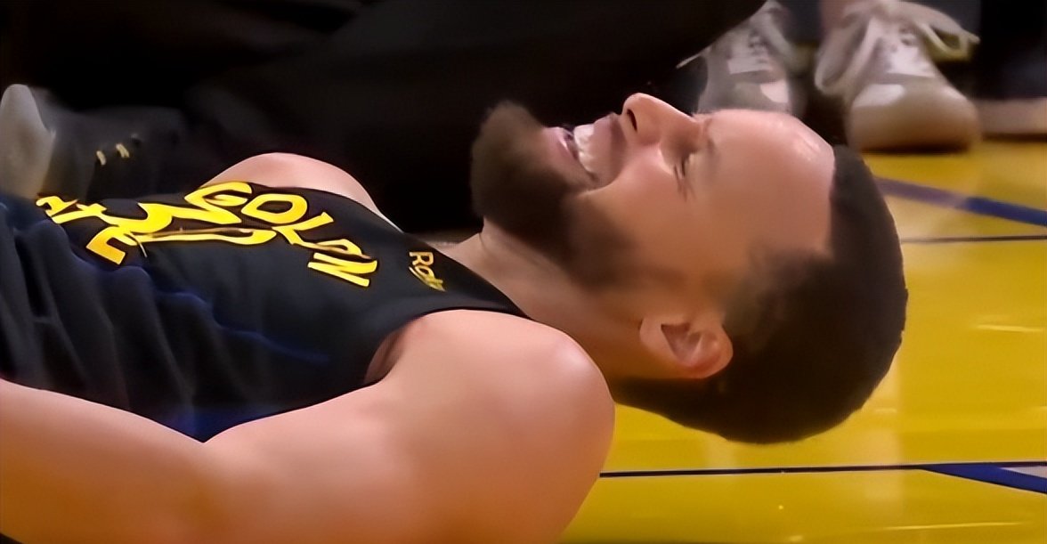 开云体育中国-勇士击败猛龙,库里独揽全队最佳表现实现胜利