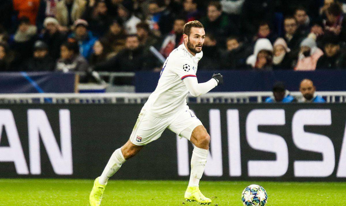 里昂客场告捷,士气高涨寻求下一场胜利 里昂客场告捷,士气高涨寻求下一场胜利