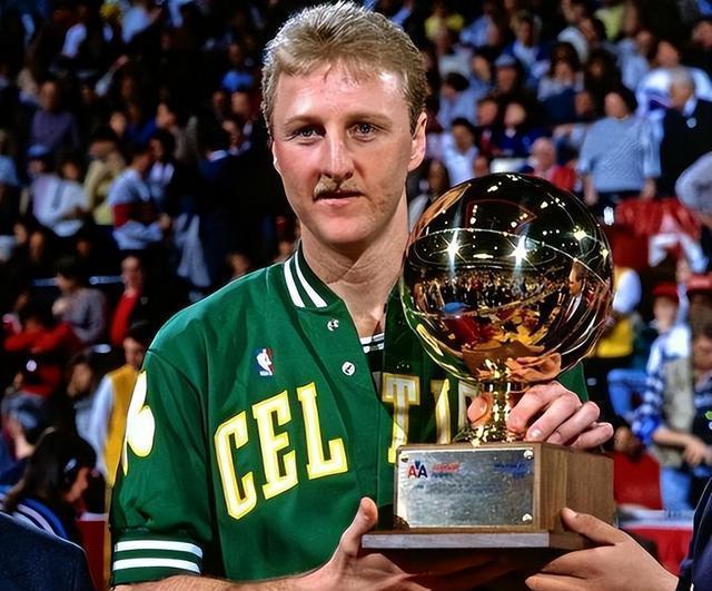 英格兰队战胜深圳快乐食之，备受期待的对决引发球迷热议的简单介绍