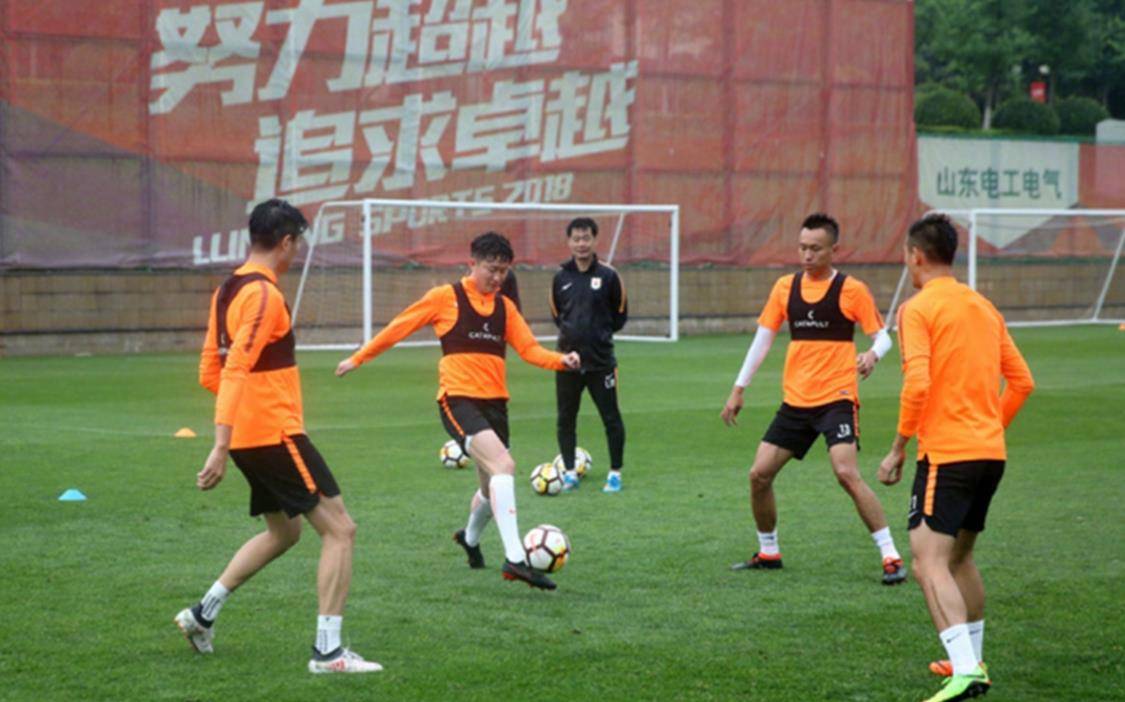 包含火爆场面！浙江绿城胜山东鲁能，积分榜崭露头角的词条