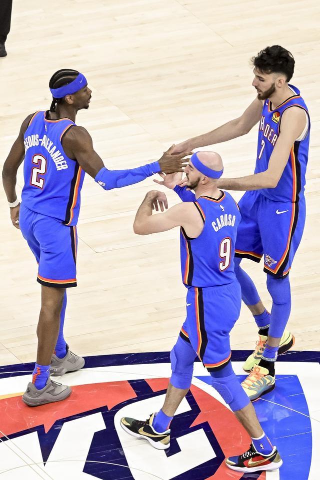 开云体育中国-步行者核心伤愈归队,球队重新振作寻回胜果