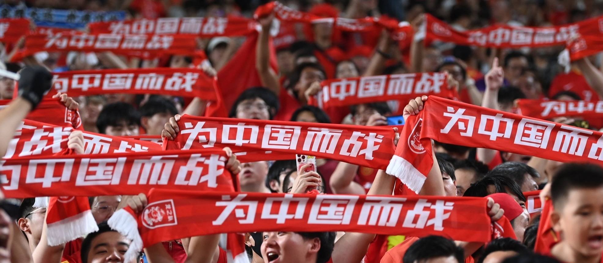 中国顶级足球赛场上风起云涌 中国顶级足球赛场上风起云涌