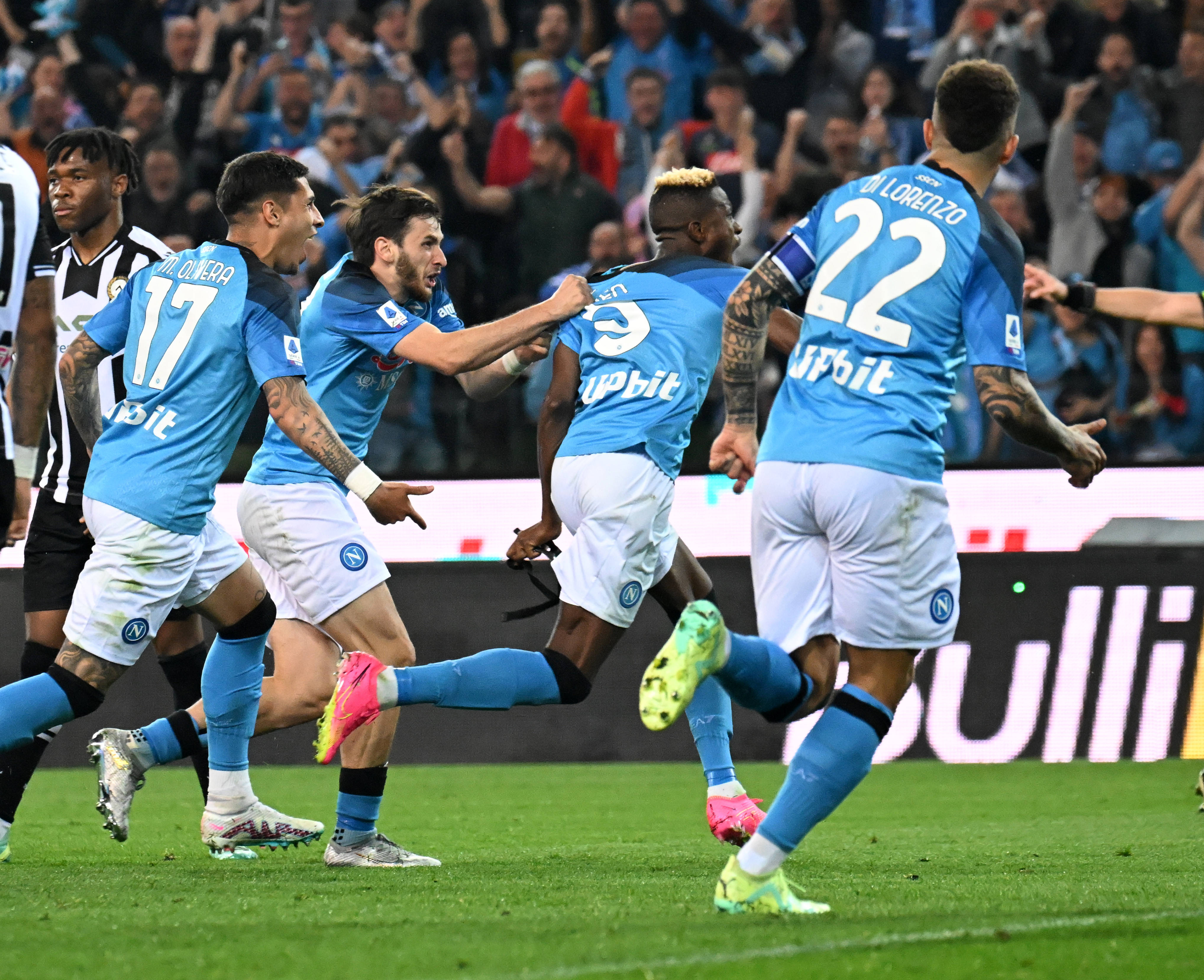 大连球迷梦回意甲辉煌时刻,球队进步有目共睹 大连球迷梦回意甲辉煌时刻,球队进步有目共睹