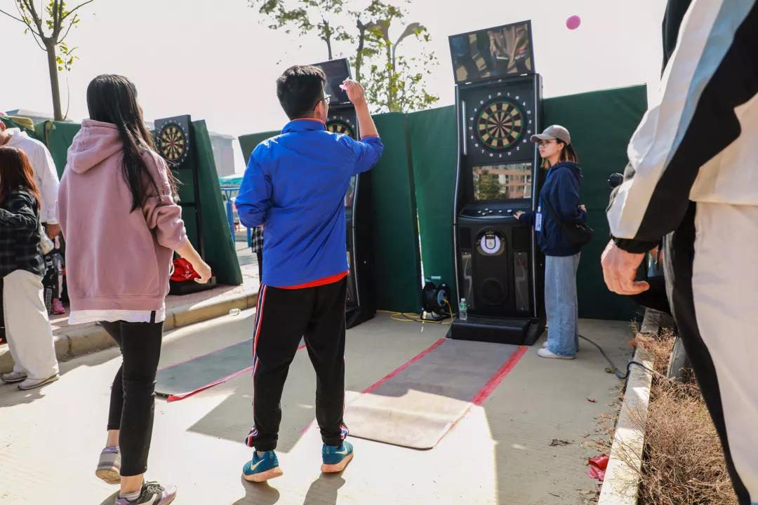 关于激情四射，挑战冠军无畏困难的信息