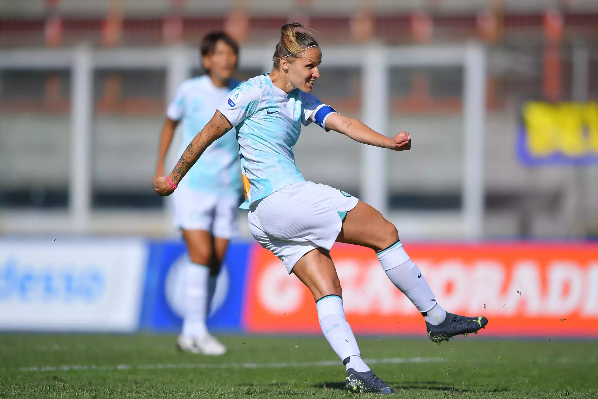 意大利女足在联赛中遭遇了一场惨败 意大利女足在联赛中遭遇了一场惨败