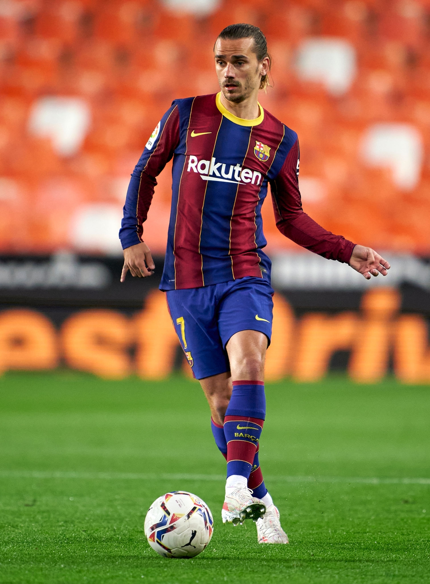 关于格列兹曼展现个人能力,马德里德比迎来胜局的信息 关于格列兹曼展现个人能力,马德里德比迎来胜局的信息