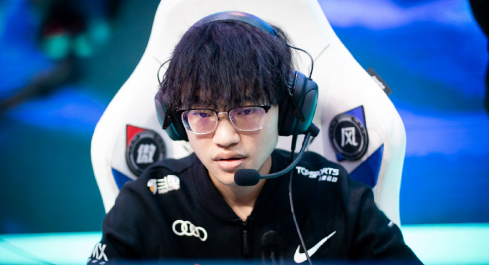 开云体育下载-KT血洗SHR,Ruler极限生还后反打顶尖较量四强赛,留下经典瞬间的简单介绍