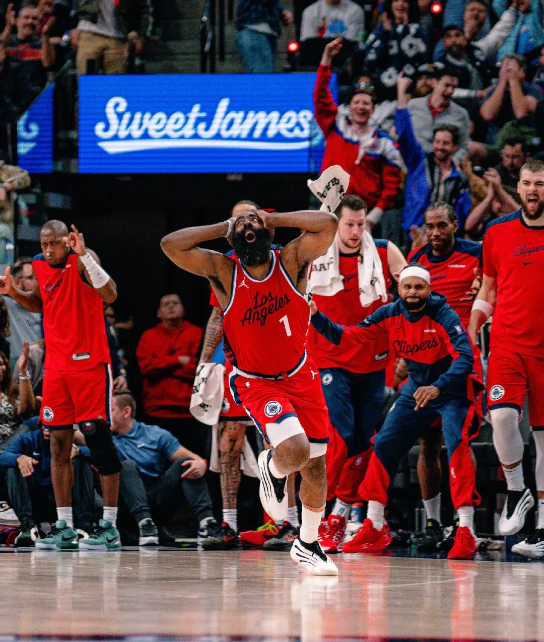 快船客场击败老鹰结束两连败 快船客场击败老鹰结束两连败