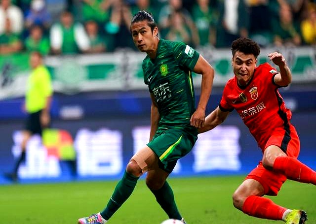 开云体育中国-紧张角逐中展现出球员们的个人实力