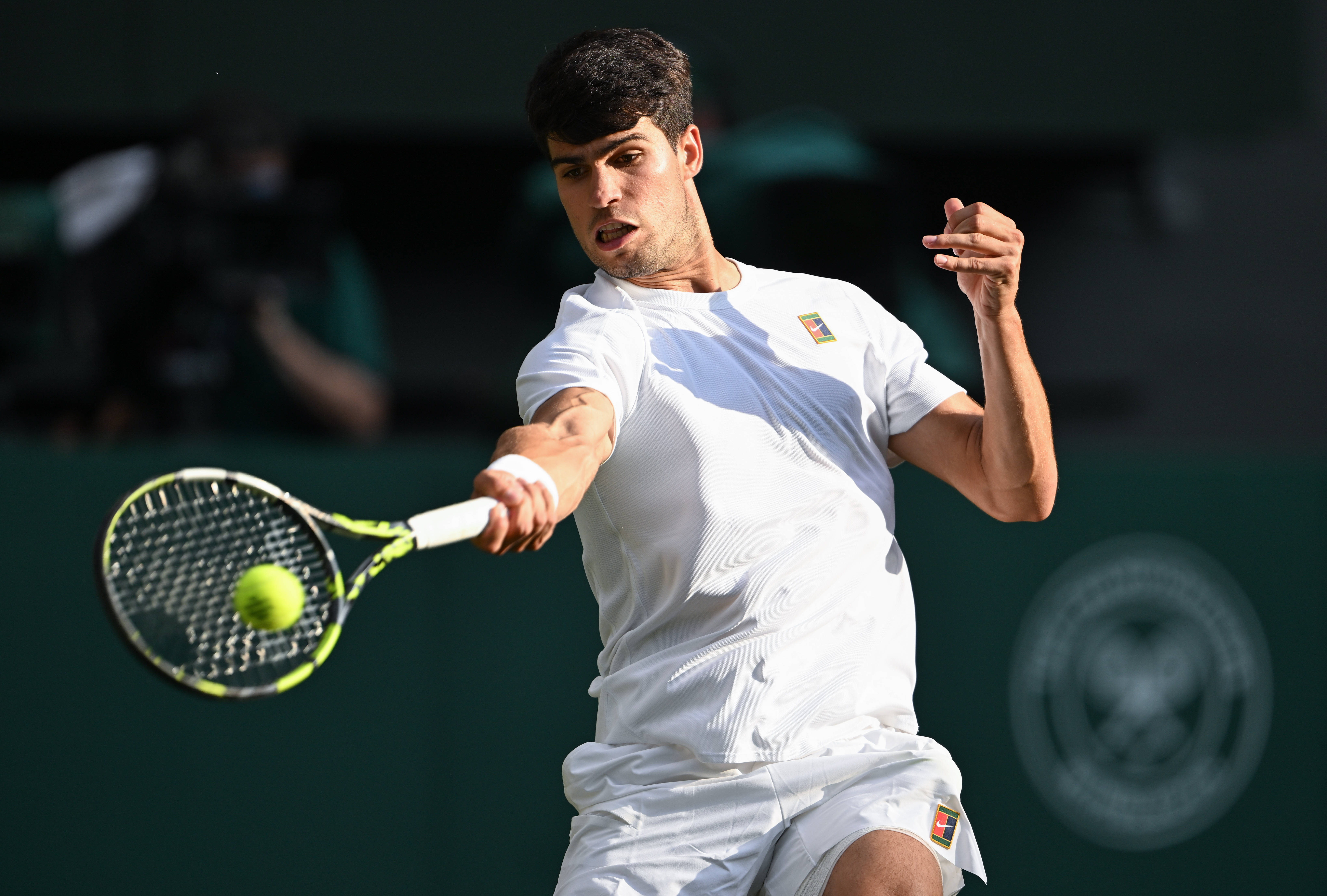 开云官网-温网鏖战年终总决赛,辛纳统治全场