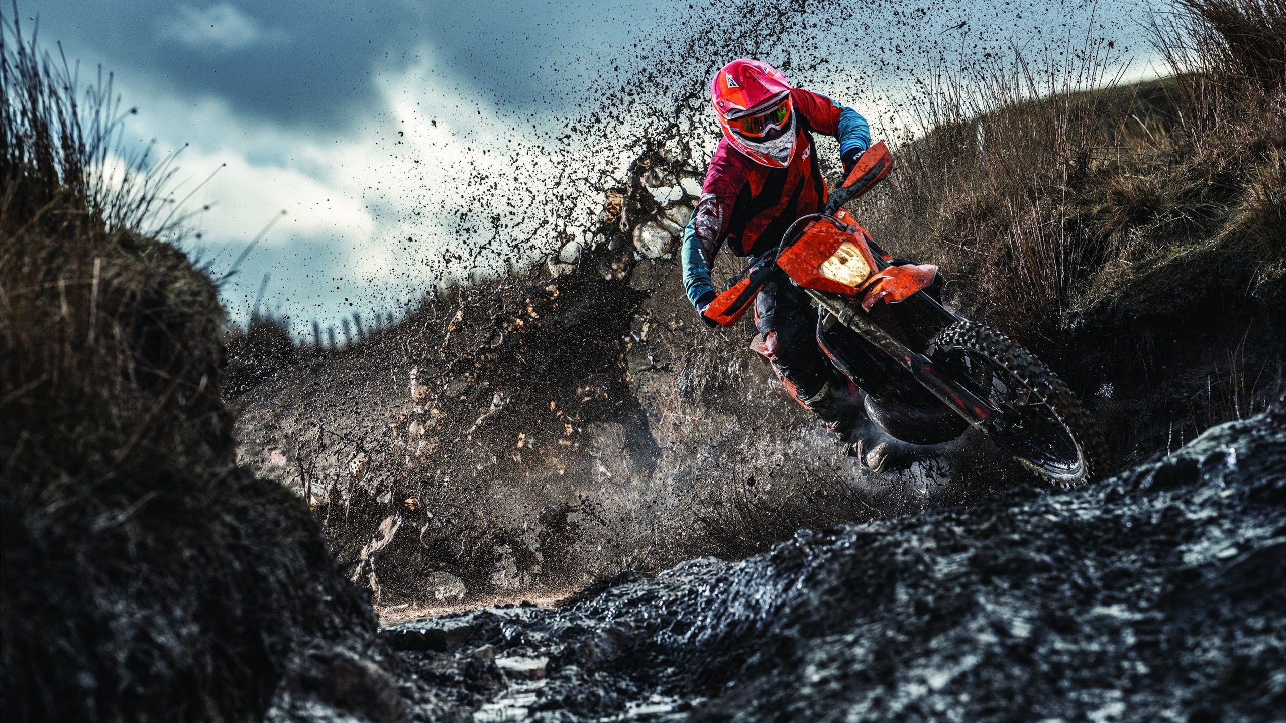 开云官网-降维打击的艺术,西班牙用摩纳哥当棋盘,莱万执子击穿所有质疑